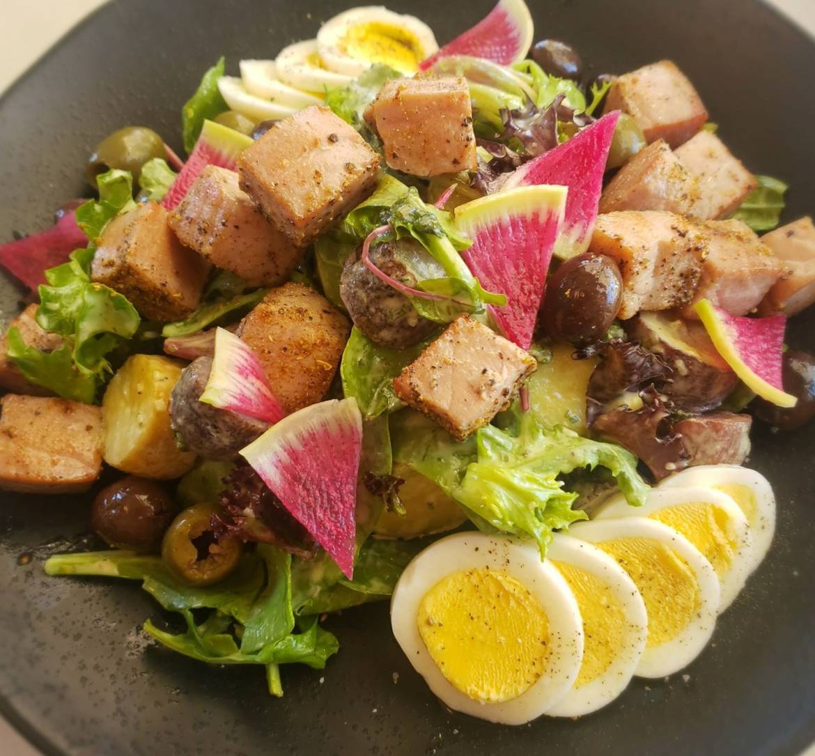 Nicoise-salad-with-seared-ahi-tuna-boiled-potato-radish-egg-truffle-oil-tossed-in-lemon-tarragon-dressing-2.jpg